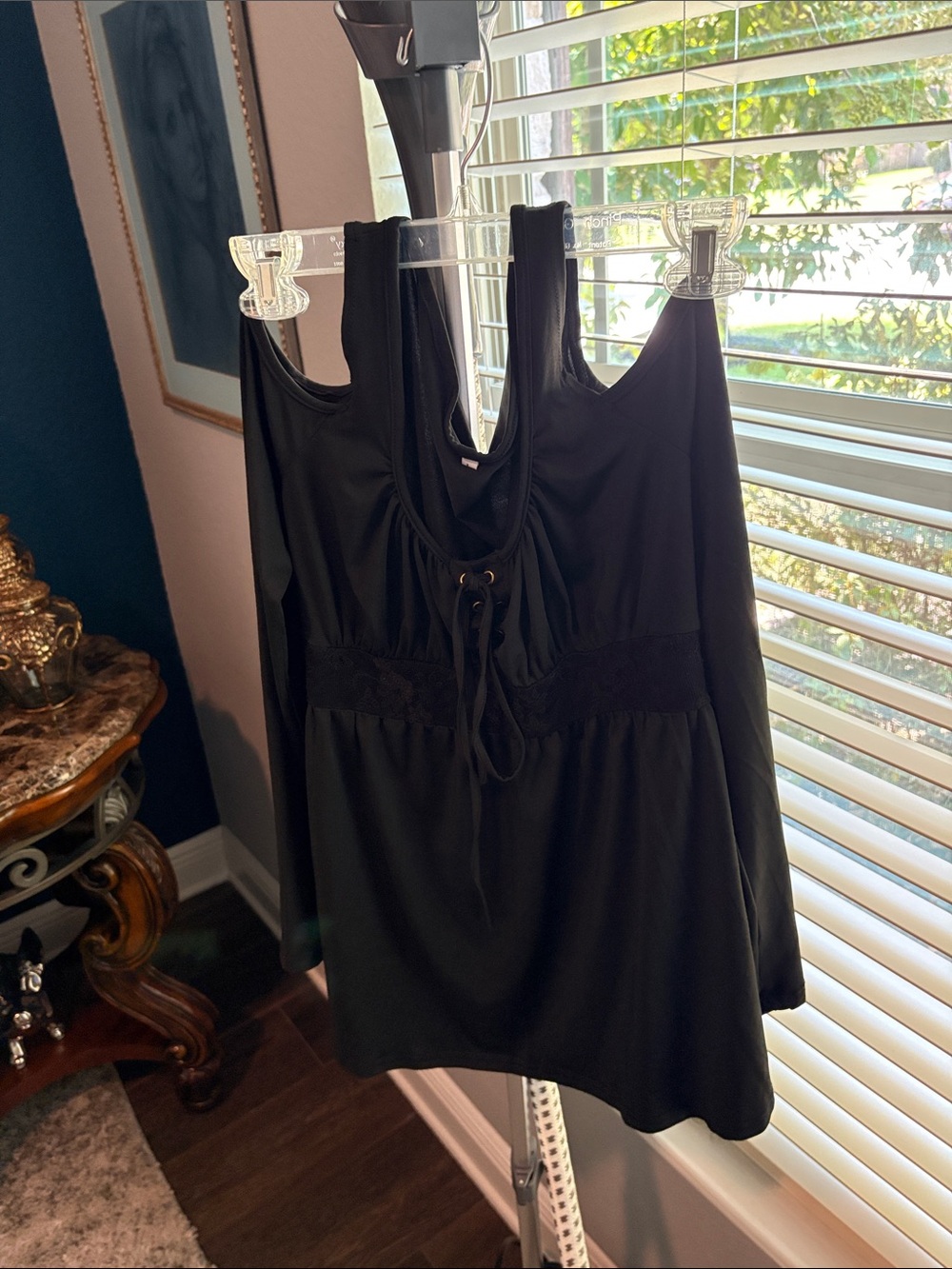 Women's Black, Tie-Front Top
